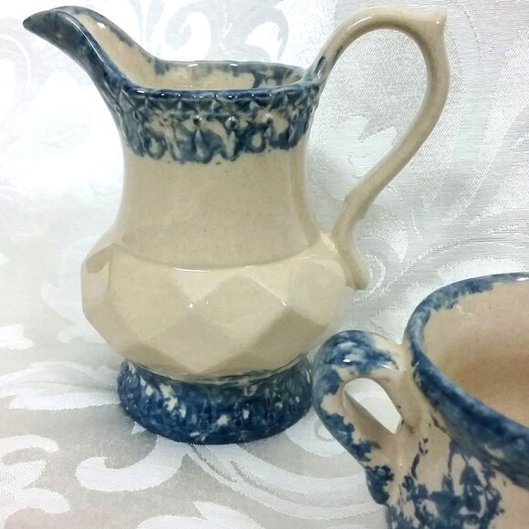 Vintage Spongeware Creamer and Sugar Set. Blue and Tan Studio Pottery Tableware - Picture 3 of 12
